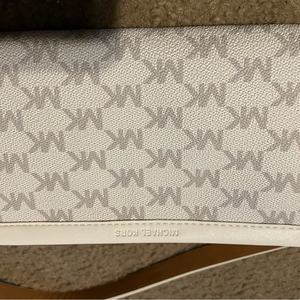 Michael Kors Purse - Picture 5 of 9